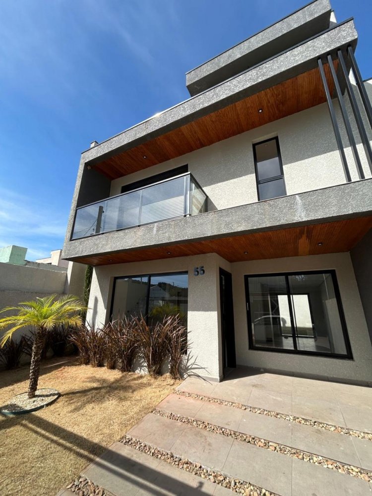 Casa Alto Padrão - Venda - Eucaliptos - Fazenda Rio Grande - PR