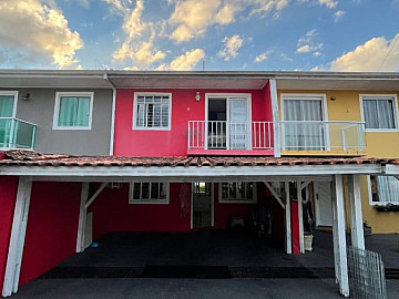 Sobrado no Bairro Atuba em Curitiba
