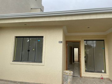 LINDA CASA COM 3 QUARTOS