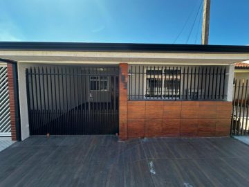 Casa em Condomnio - Venda - Estados - Fazenda Rio Grande - PR